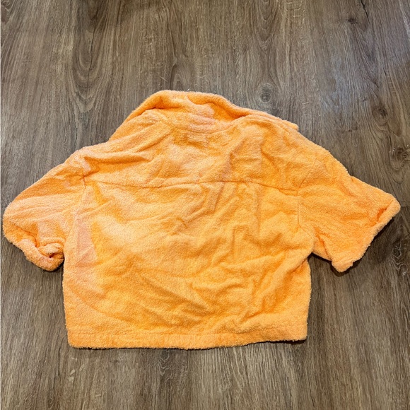 Atoir Santorini Orange Cropped Short Sleeve Shirt - Picture 3 of 9